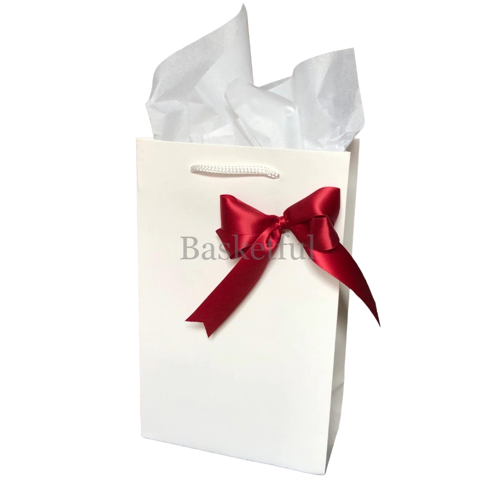 http://www.basketful.ro/images/watermarked/1/detailed/16/pungi_albe_cu_fundita_satin4.jpg