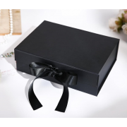 Cutie neagra cadou lux cu magnet